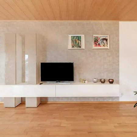Apartment Lora
