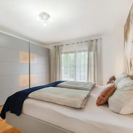 Lora Apartment Blankenrath